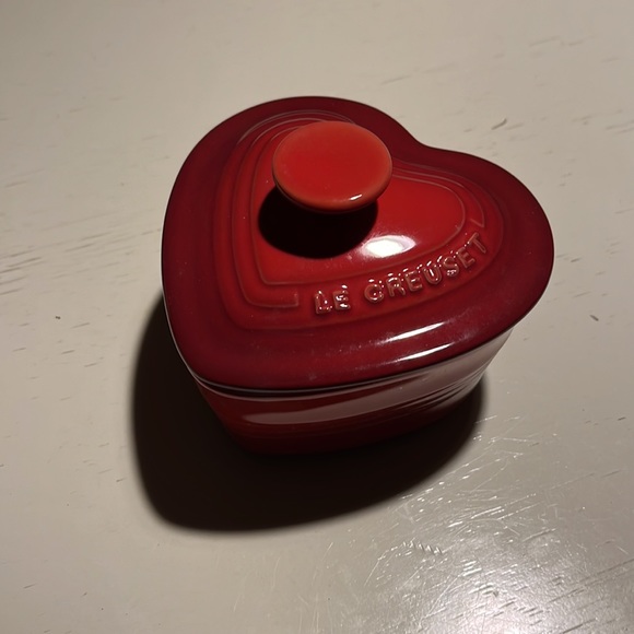 Le Creuset Heart Ramekin with Lid - Set of 2 - Picture 3 of 11